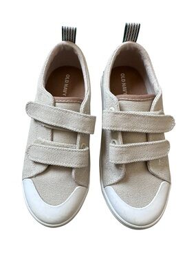 Old Navy Toddler Canvas Sneakers in Beige - 11T